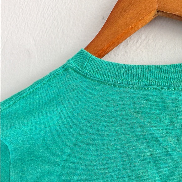 ✨STAR WARS T-Shirt featuring R2D2 art - Size S✨ - Picture 5 of 6